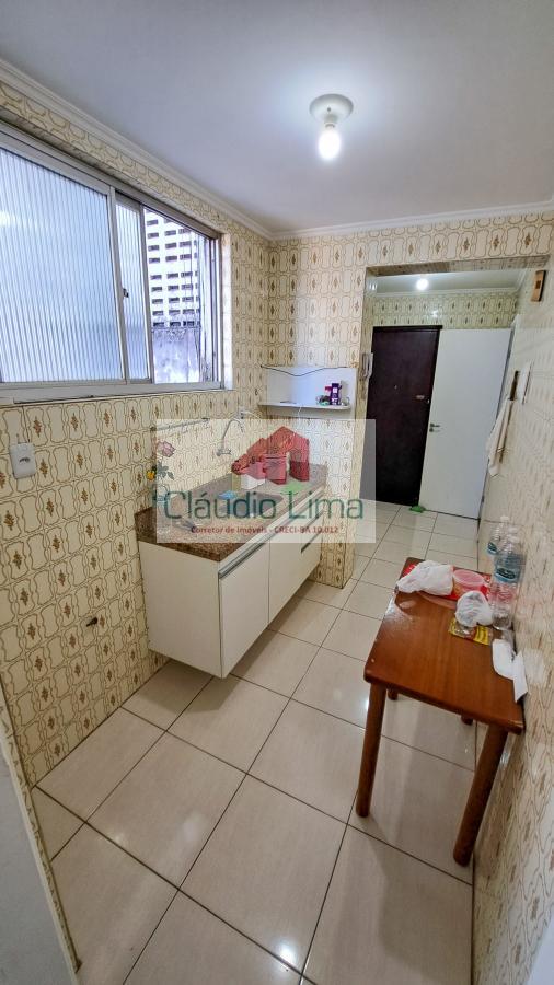 Apartamento à venda com 2 quartos, 76m² - Foto 9