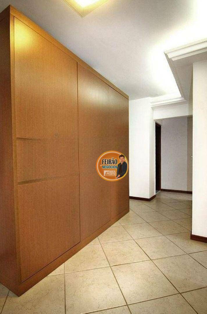 Apartamento à venda com 4 quartos, 141m² - Foto 16