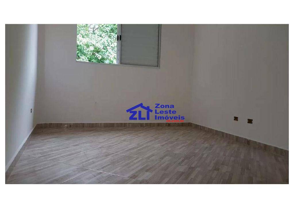 Sobrado à venda com 3 quartos, 100m² - Foto 4