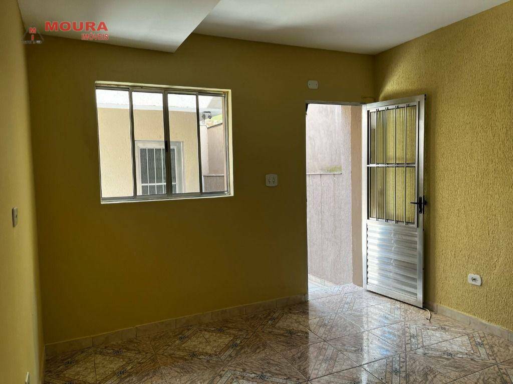 Casa para alugar com 2 quartos, 60m² - Foto 4