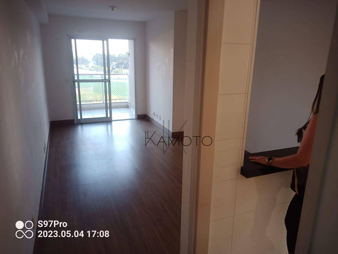 Apartamento à venda com 3 quartos, 74m² - Foto 2