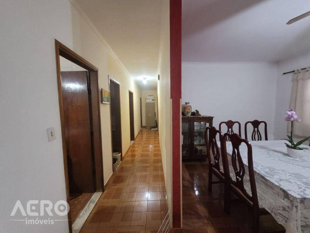 Casa à venda com 3 quartos, 287m² - Foto 3