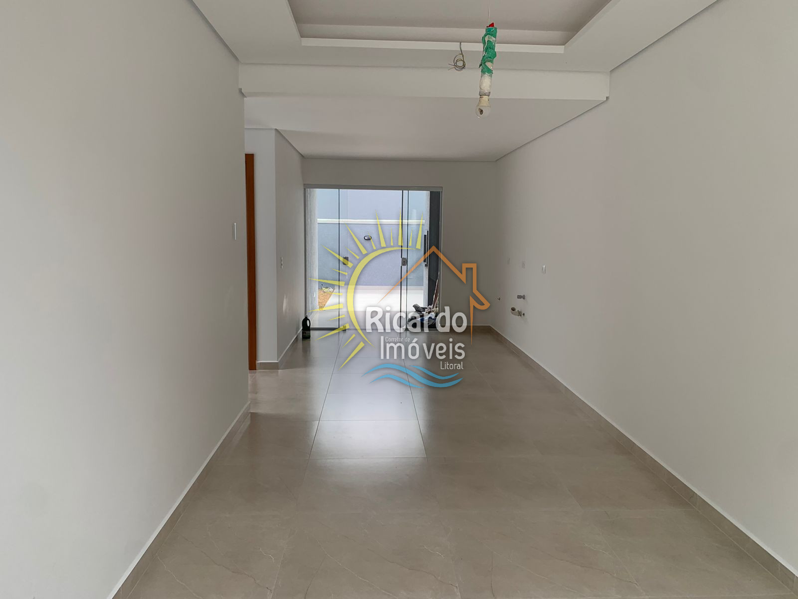 Casa à venda com 2 quartos, 74m² - Foto 5