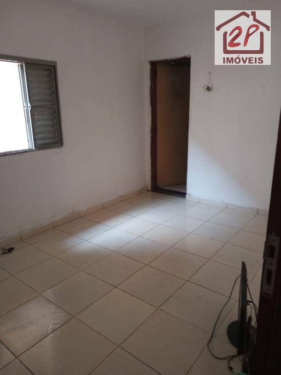 Casa à venda com 3 quartos, 71m² - Foto 4