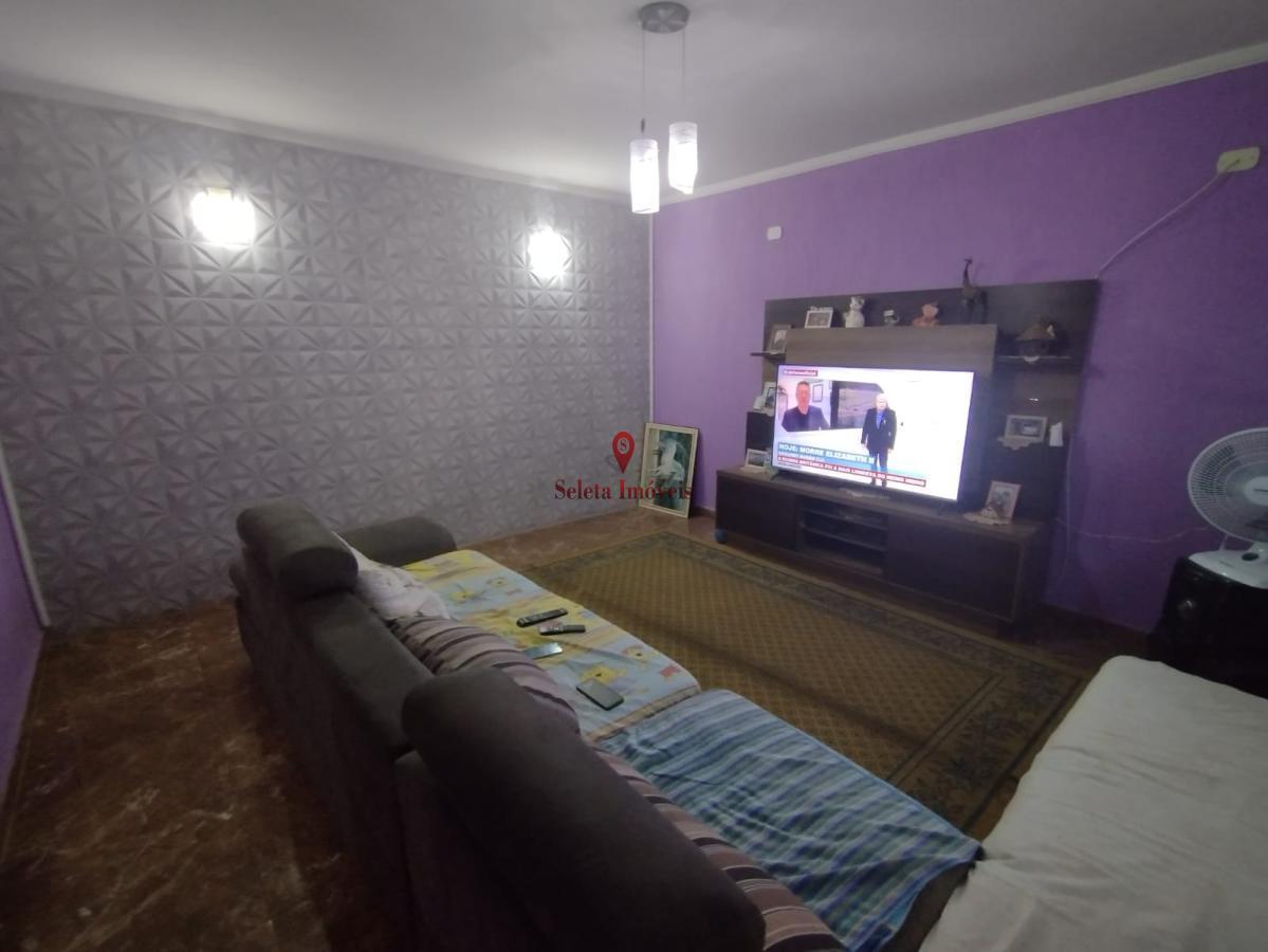 Casa à venda com 3 quartos, 250m² - Foto 10