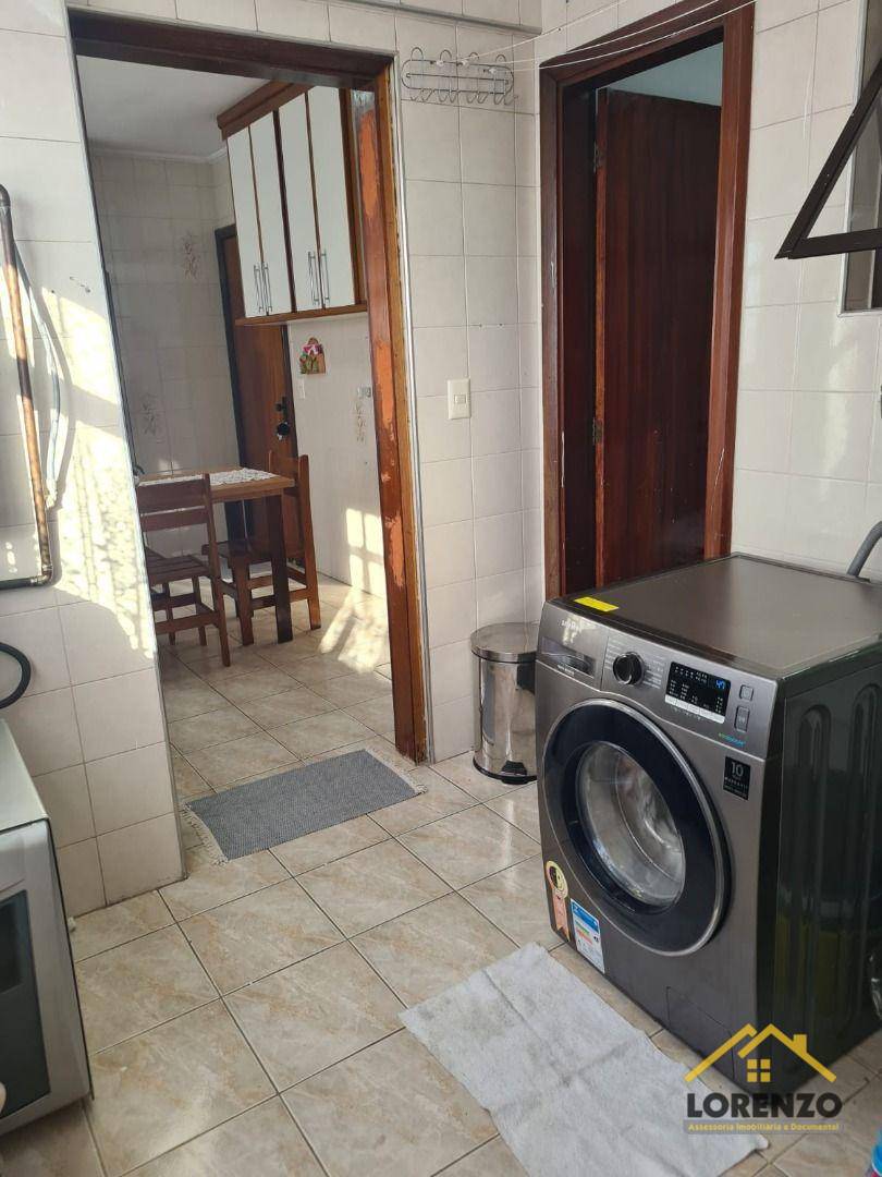 Apartamento à venda com 3 quartos, 135m² - Foto 17