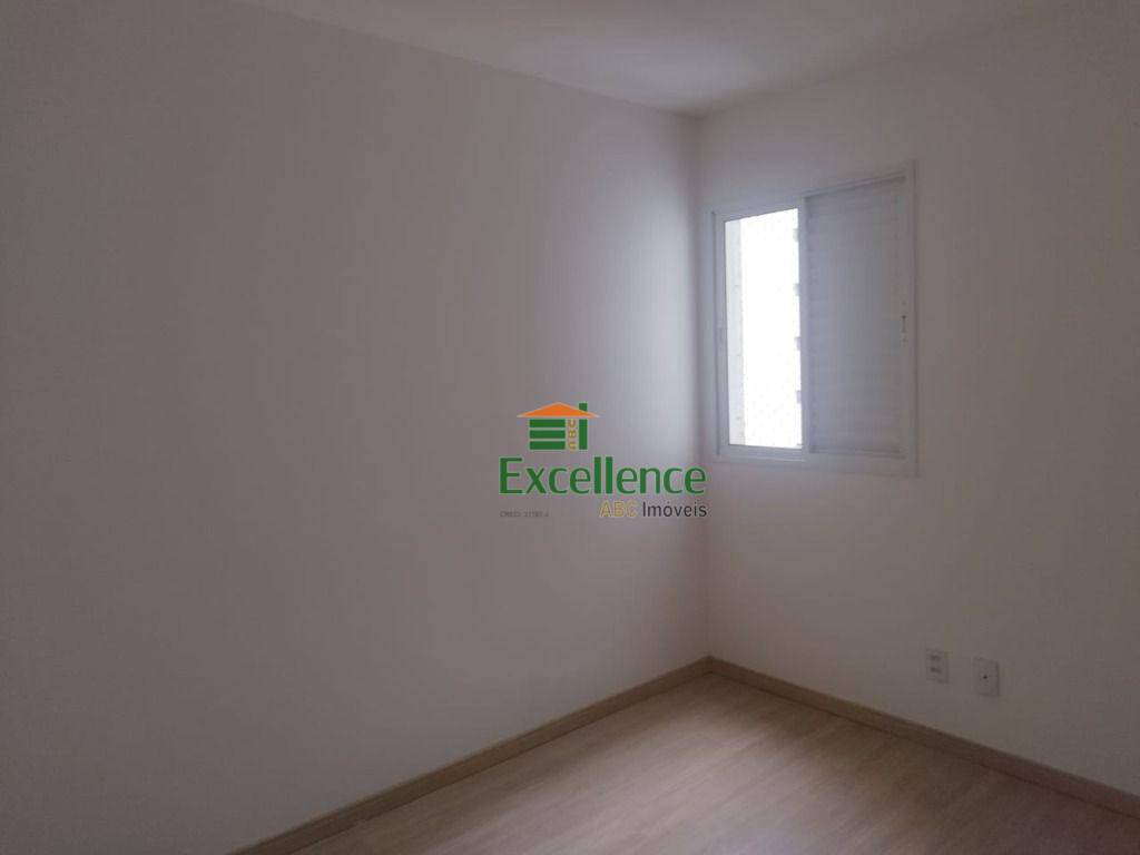 Apartamento para alugar com 3 quartos, 82m² - Foto 9