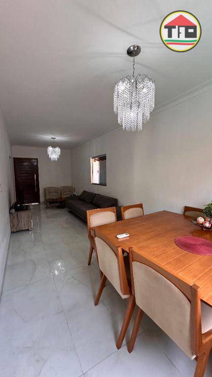 Casa à venda com 3 quartos, 200m² - Foto 7