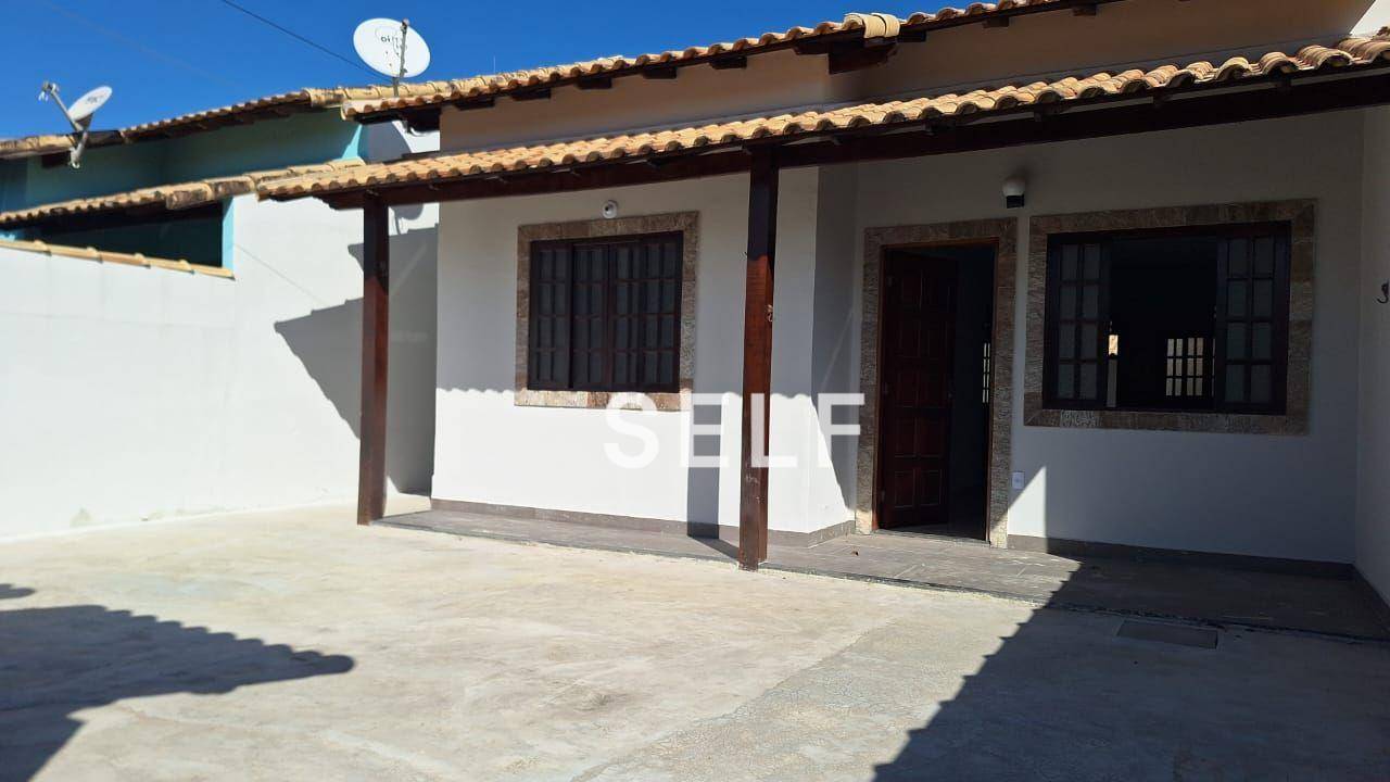 Casa à venda com 2 quartos, 90m² - Foto 2