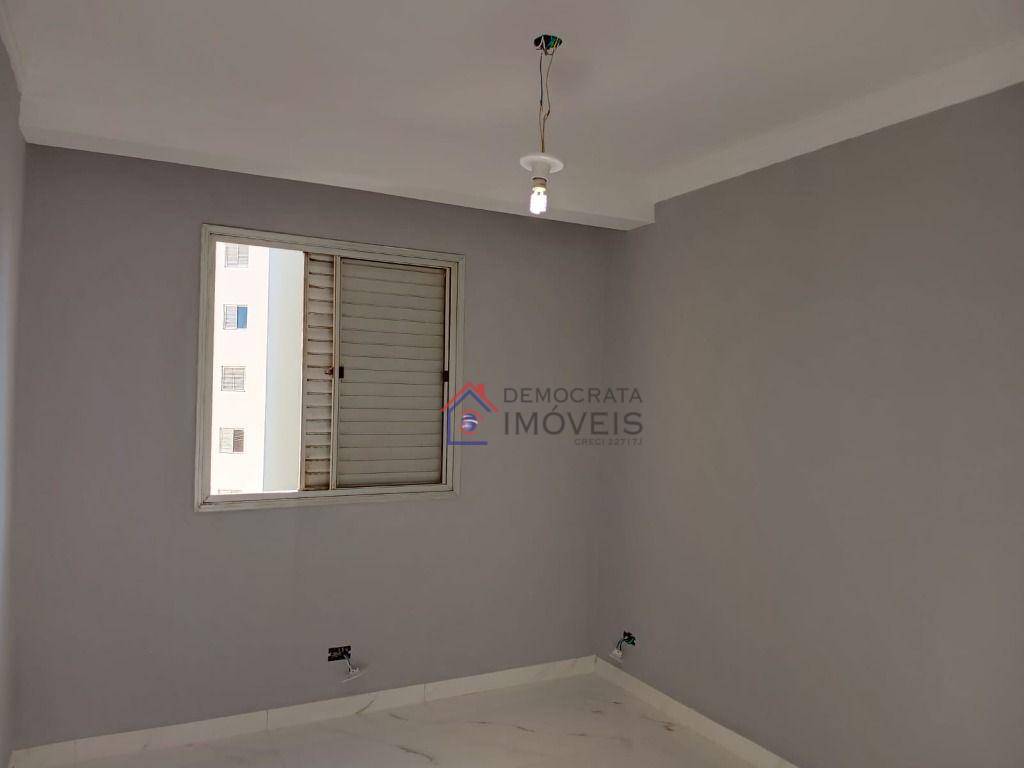 Apartamento à venda com 2 quartos, 62m² - Foto 15