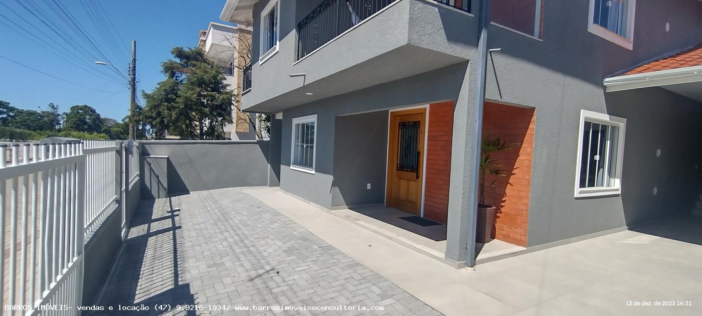 Sobrado à venda com 5 quartos, 300m² - Foto 4