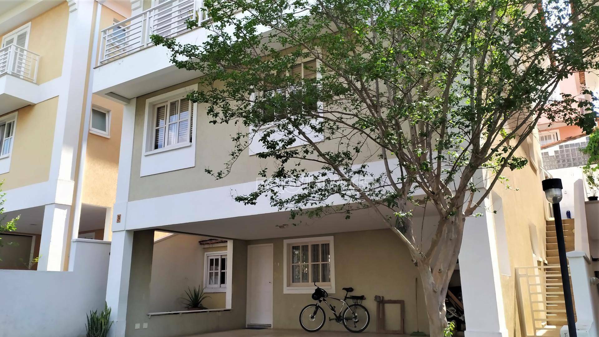 Casa de Condomínio à venda com 3 quartos, 310m² - Foto 2