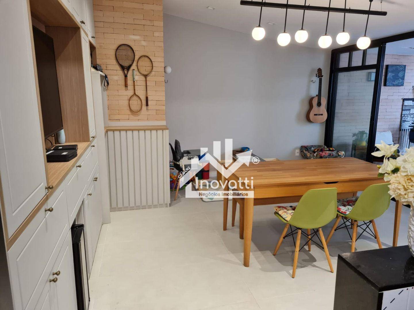 Apartamento à venda com 4 quartos, 140m² - Foto 2