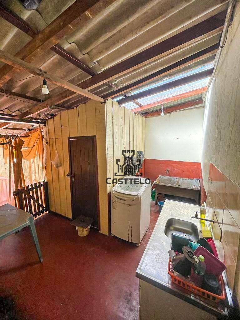 Casa à venda com 3 quartos, 70m² - Foto 12