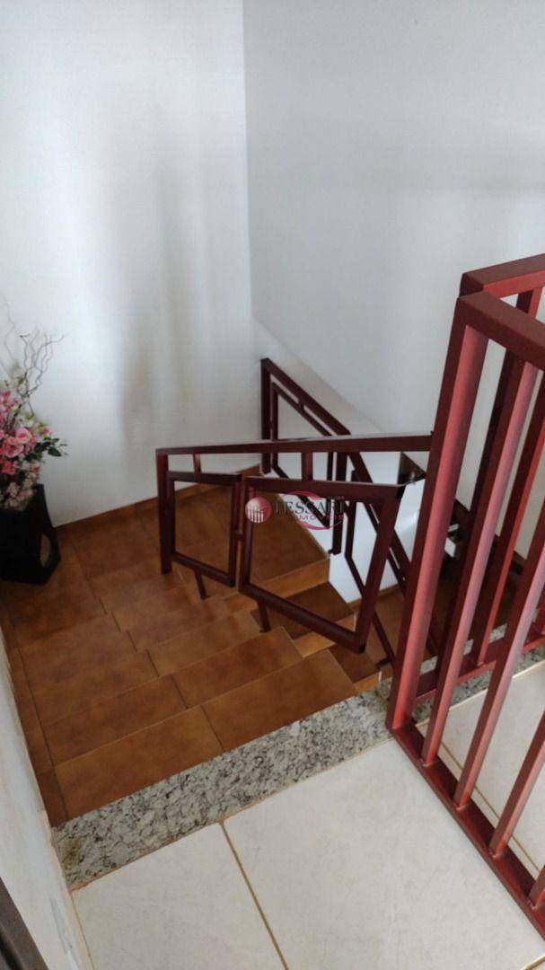 Casa à venda com 3 quartos, 200m² - Foto 6