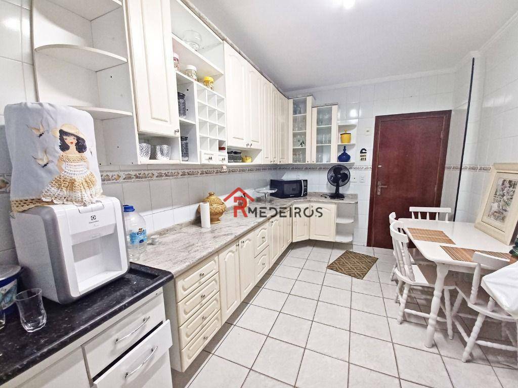 Apartamento à venda com 3 quartos, 128m² - Foto 13