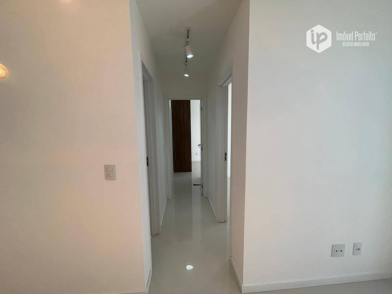 Apartamento para alugar com 2 quartos, 57m² - Foto 3