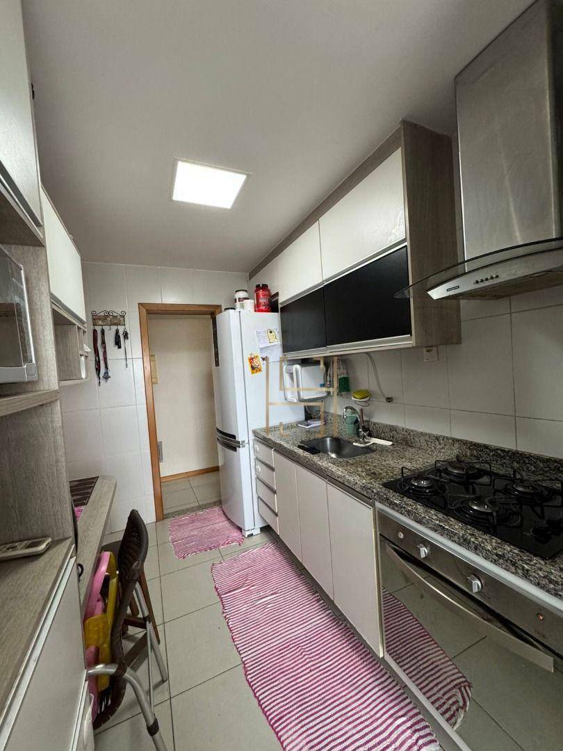 Apartamento à venda com 3 quartos, 108m² - Foto 8