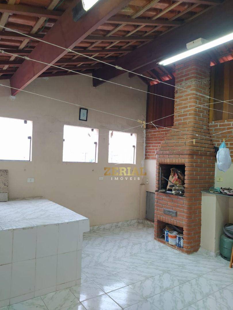 Sobrado à venda com 3 quartos, 128m² - Foto 1