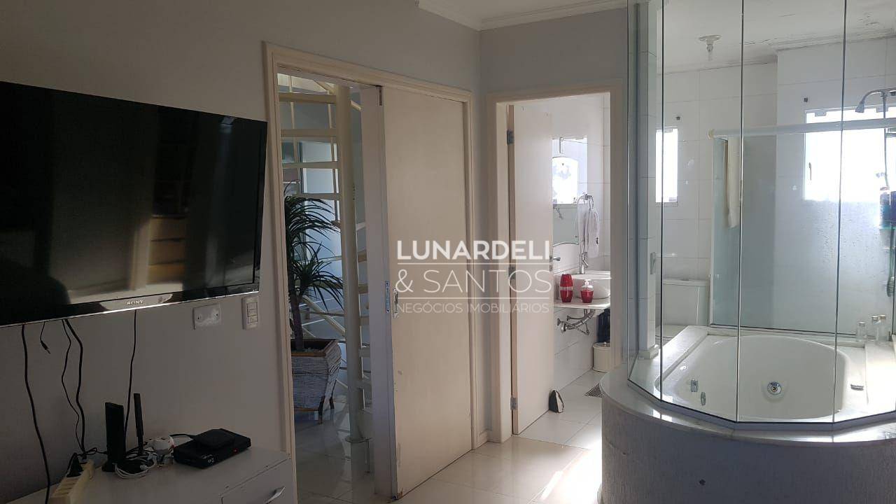 Casa à venda com 3 quartos, 230m² - Foto 11