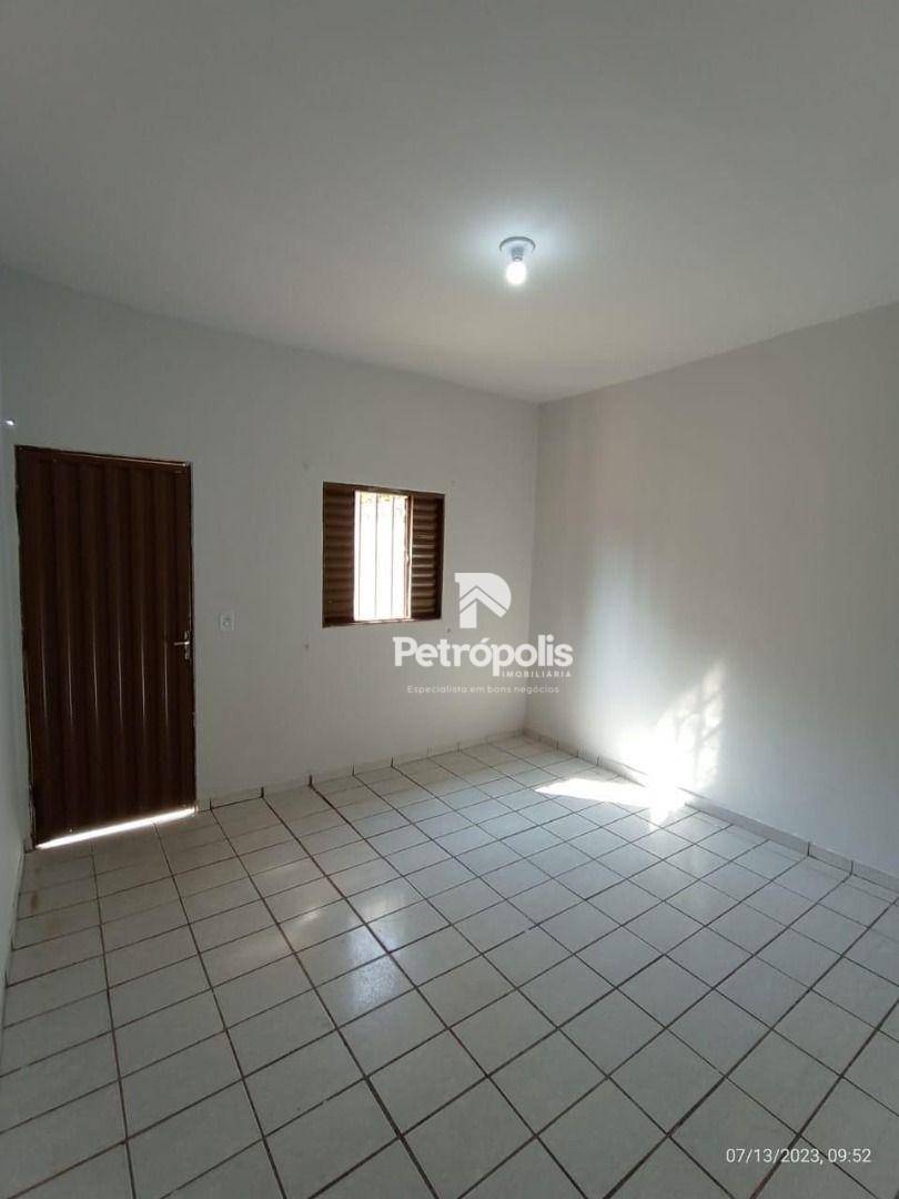 Casa à venda com 3 quartos, 250m² - Foto 4