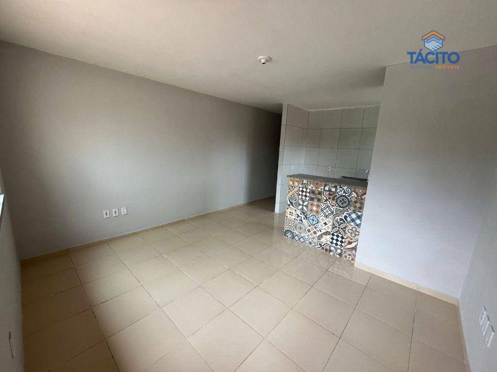 Casa à venda com 3 quartos, 85m² - Foto 1