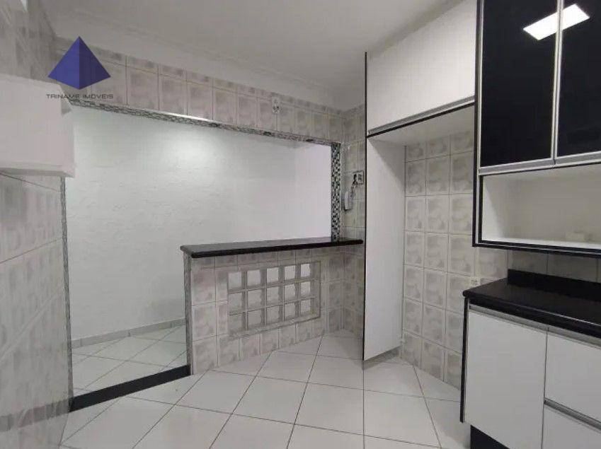 Apartamento à venda com 2 quartos, 75m² - Foto 3