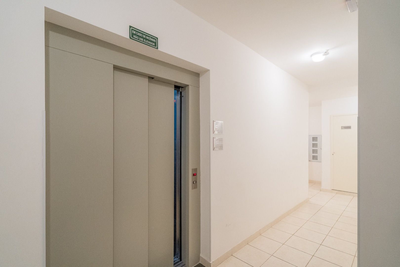 Apartamento à venda com 2 quartos, 47m² - Foto 20