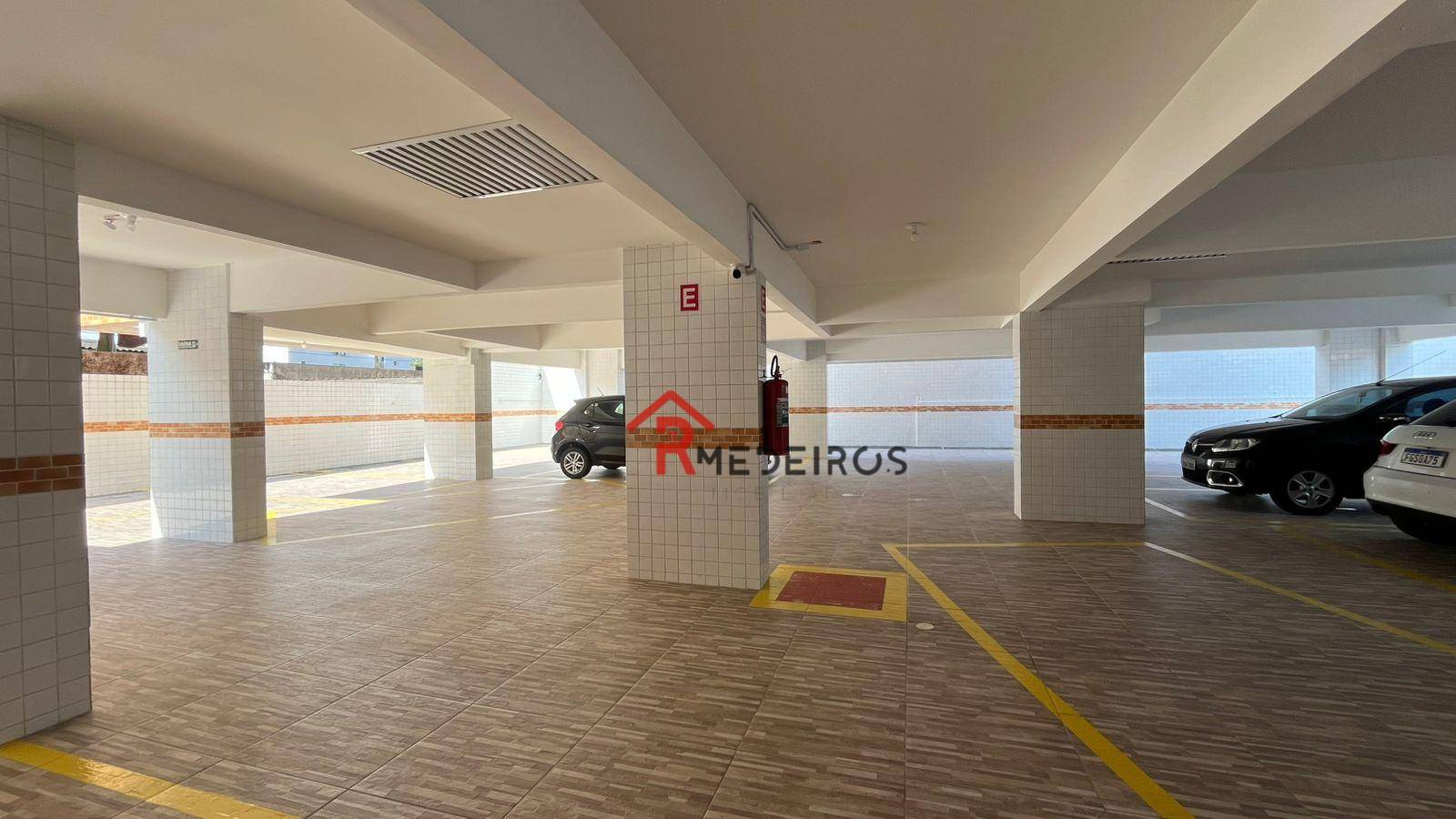 Apartamento à venda com 2 quartos, 69m² - Foto 24