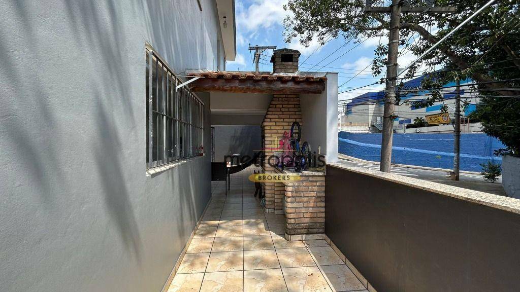 Sobrado à venda com 3 quartos, 247m² - Foto 23