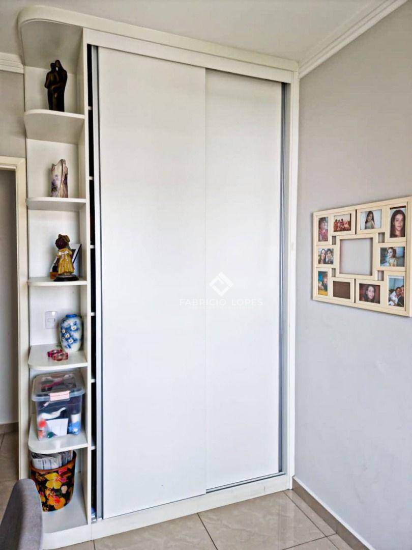 Apartamento à venda com 3 quartos, 69m² - Foto 2