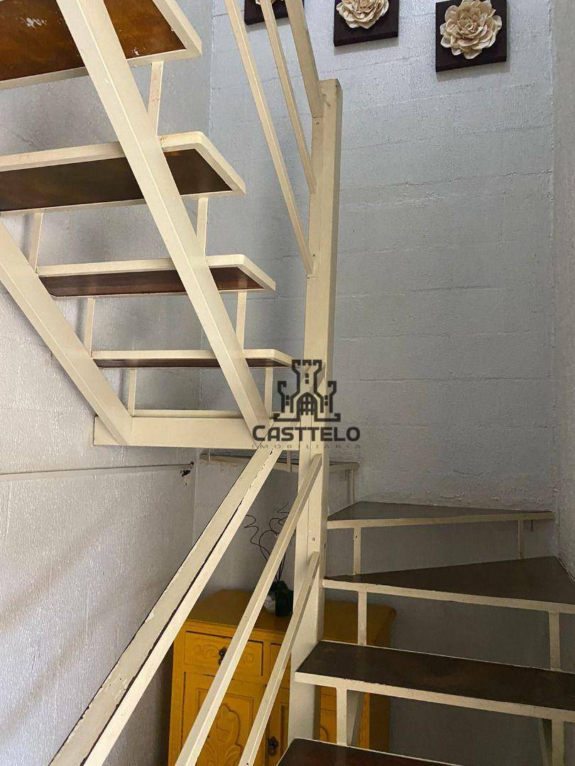 Sobrado à venda com 3 quartos, 60m² - Foto 7