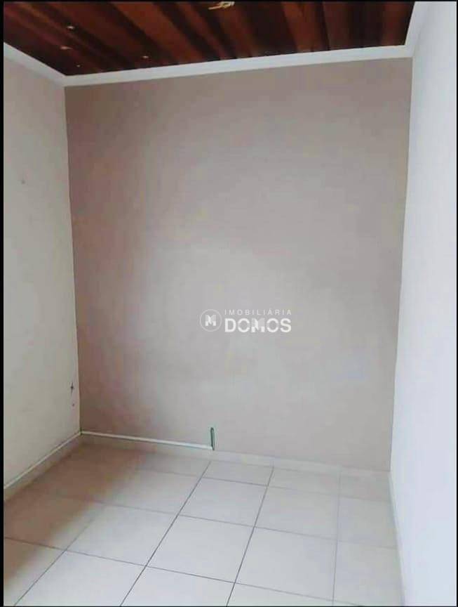 Casa à venda com 2 quartos, 225M2 - Foto 3