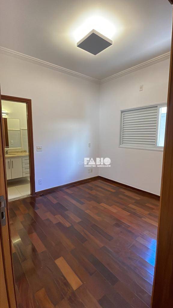 Casa de Condomínio à venda com 3 quartos, 238m² - Foto 12