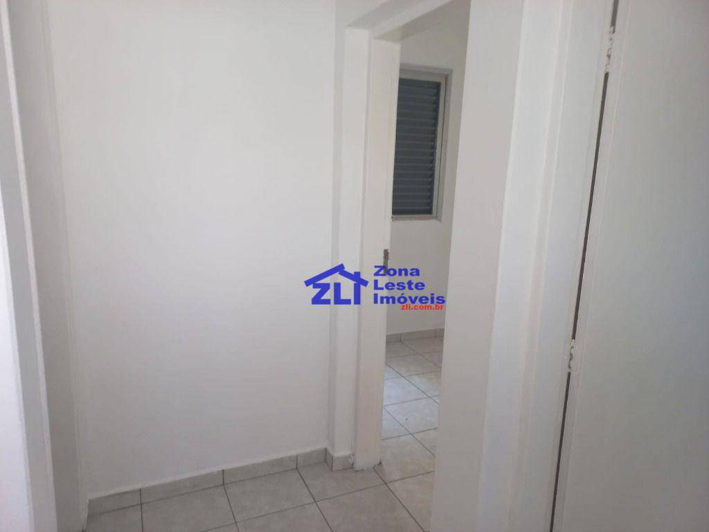 Apartamento para alugar com 3 quartos, 80m² - Foto 9