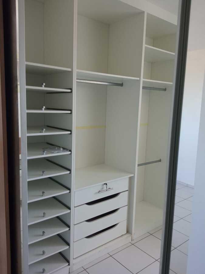 Apartamento à venda com 2 quartos, 72m² - Foto 4