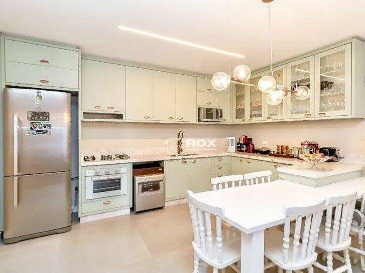 Sobrado à venda com 3 quartos, 176m² - Foto 3