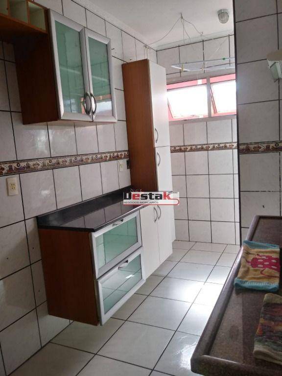 Apartamento à venda com 2 quartos, 57m² - Foto 1