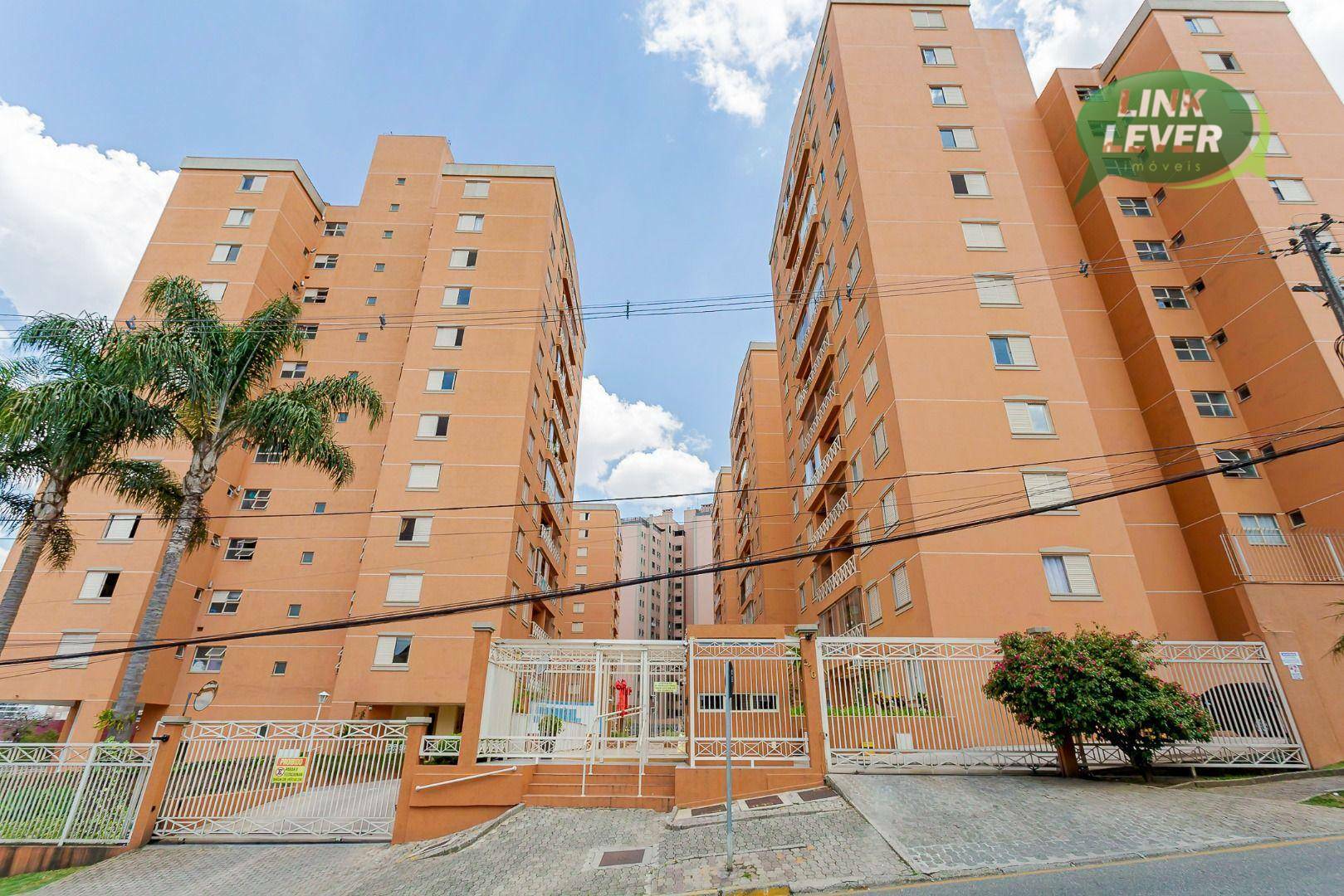 Apartamento à venda com 3 quartos, 74m² - Foto 2