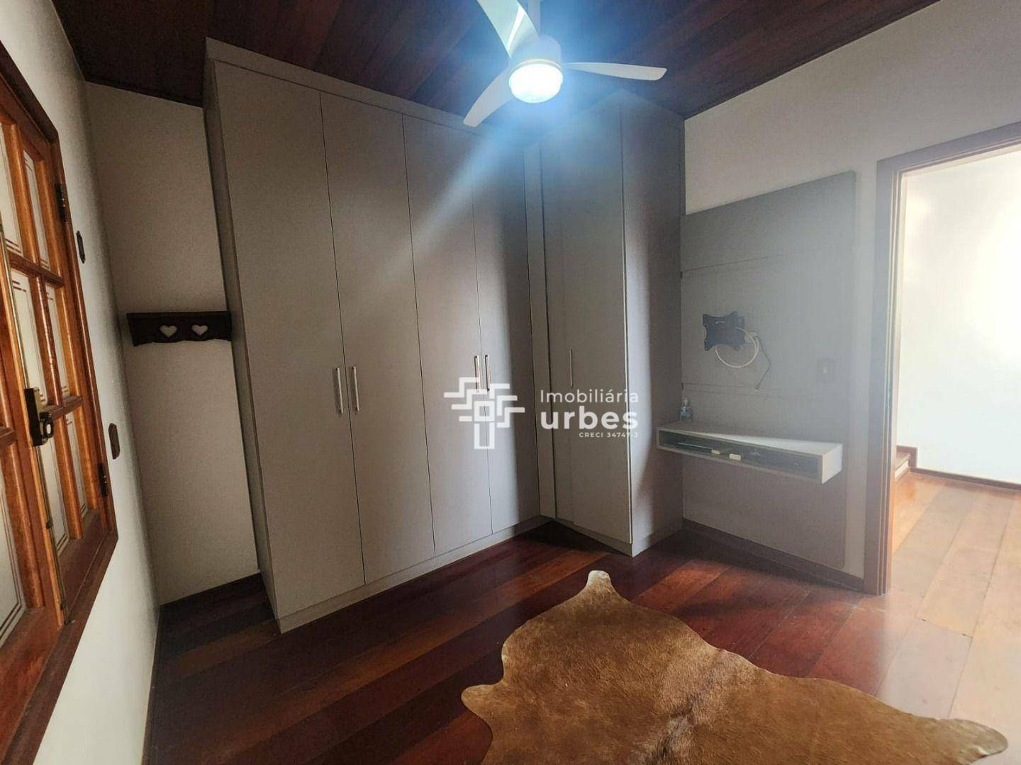 Casa à venda com 4 quartos, 310m² - Foto 16