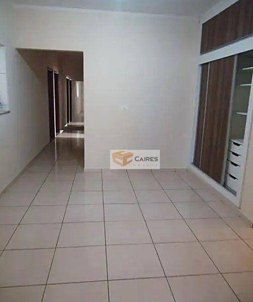 Casa à venda com 3 quartos, 225m² - Foto 3