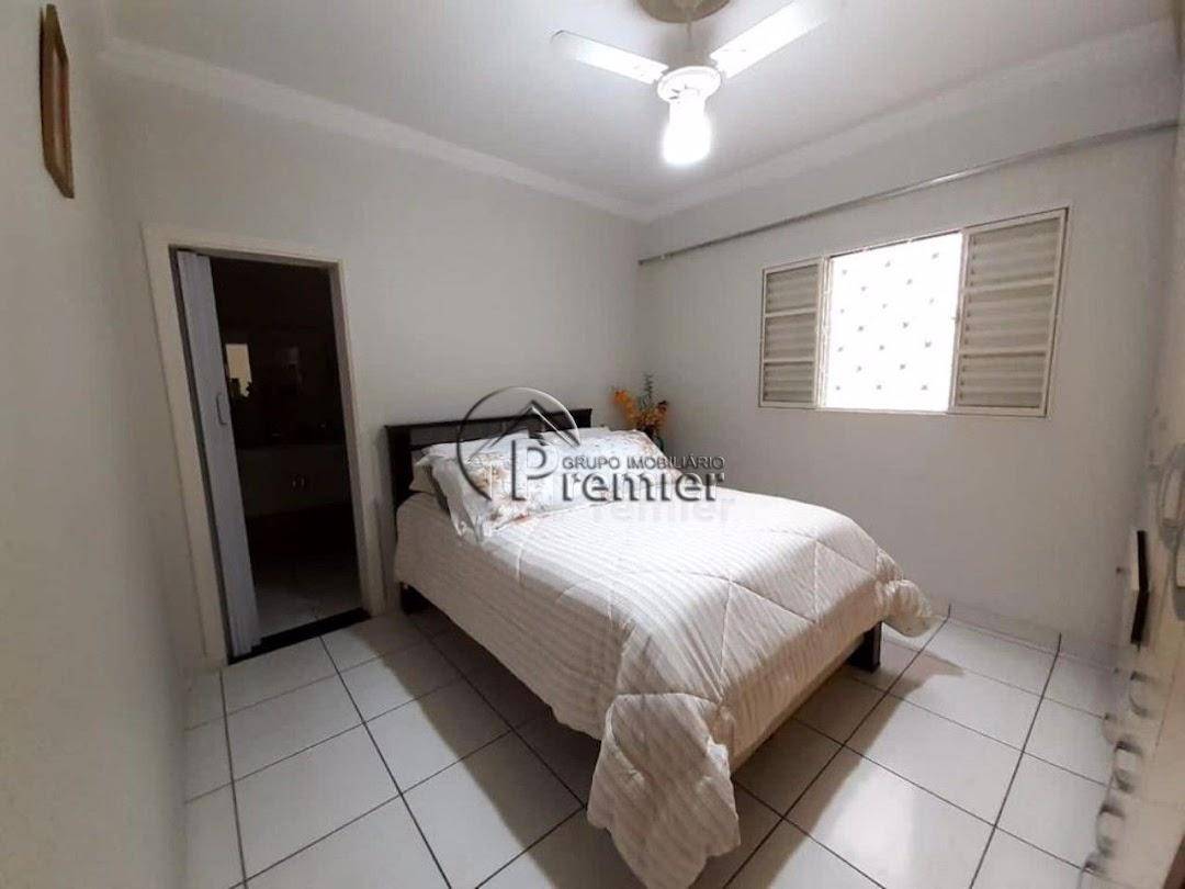 Casa à venda com 3 quartos, 163m² - Foto 8