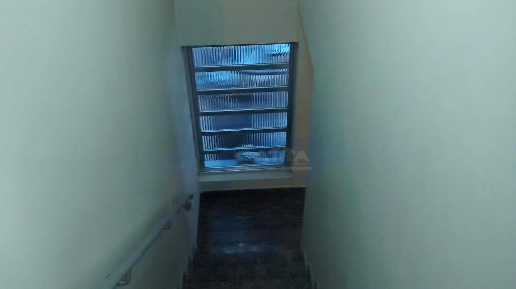 Sobrado à venda com 3 quartos, 240m² - Foto 24