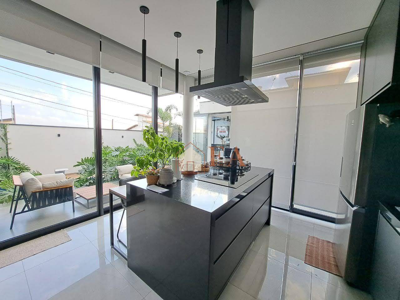 Casa à venda com 3 quartos, 210m² - Foto 8