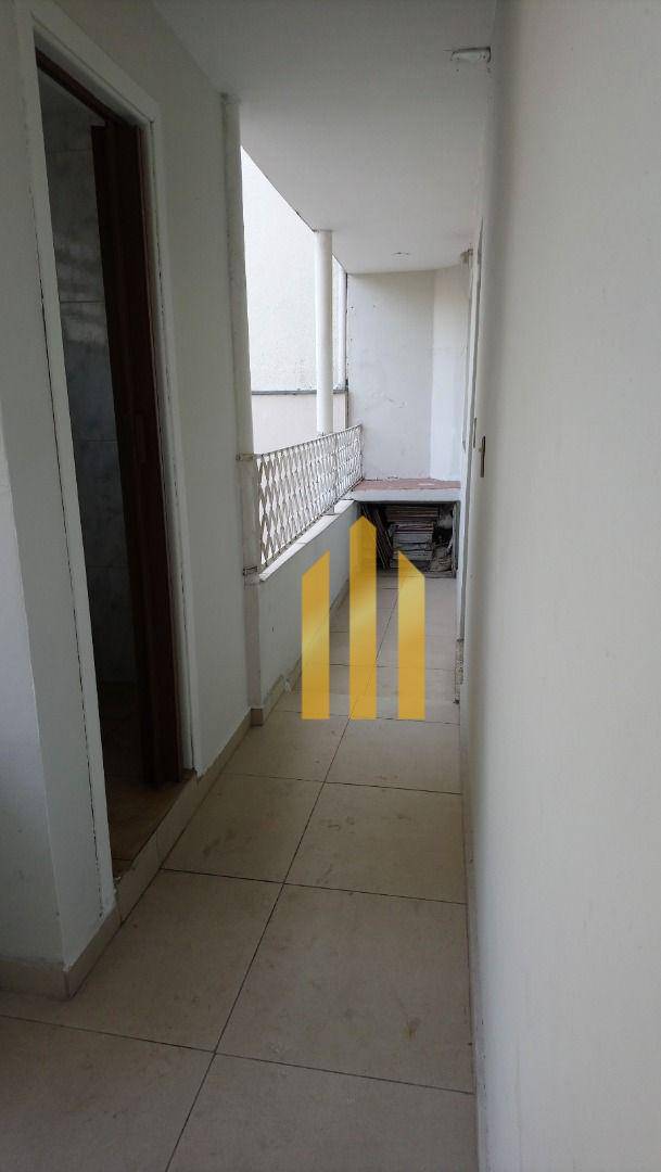 Sobrado para alugar com 2 quartos, 180m² - Foto 18