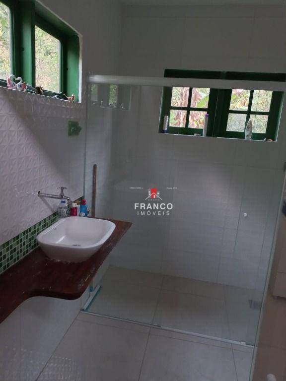 Chácara à venda com 3 quartos, 270m² - Foto 10