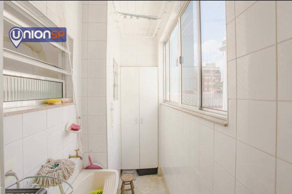 Apartamento à venda com 2 quartos, 75m² - Foto 17