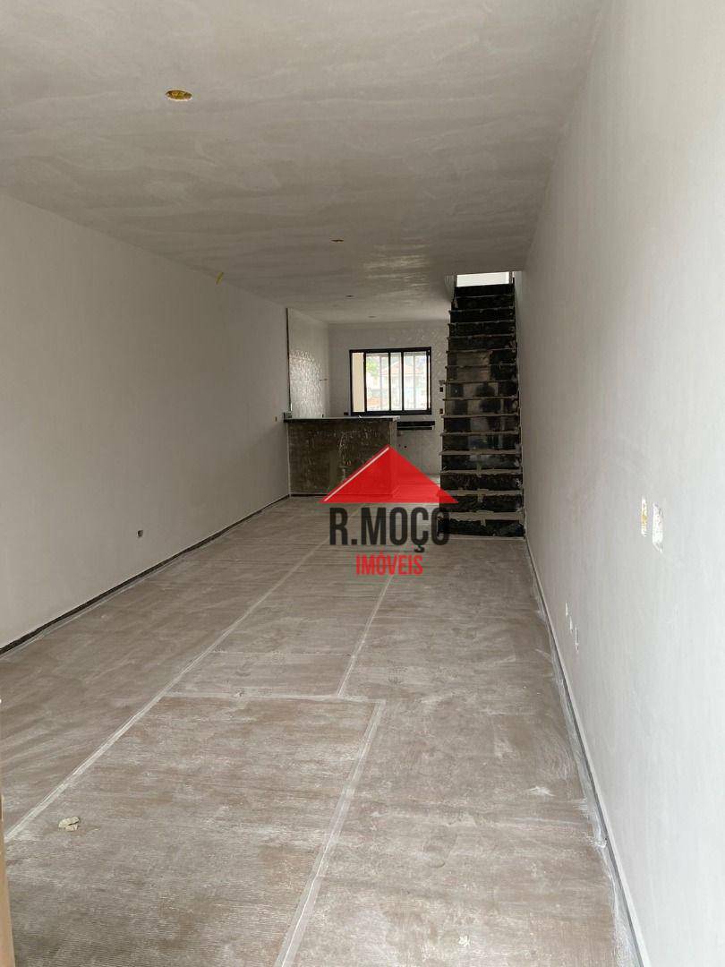 Sobrado à venda com 3 quartos, 175m² - Foto 2