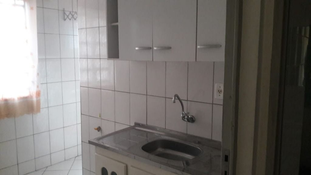 Apartamento à venda com 2 quartos, 45m² - Foto 4