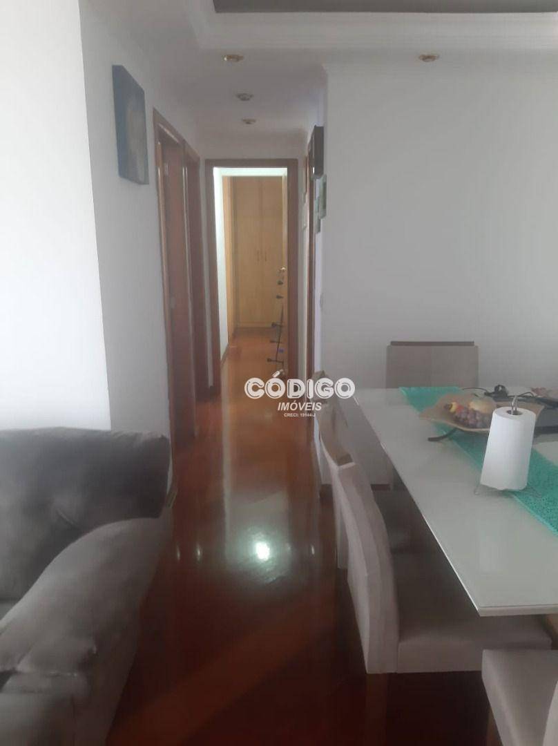 Apartamento à venda com 3 quartos, 75m² - Foto 3